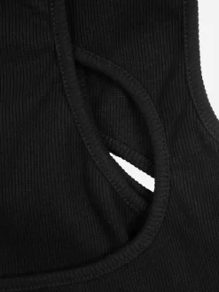 Women C2H4 005 - Arc Layering Crossed Strap Sporty Bra