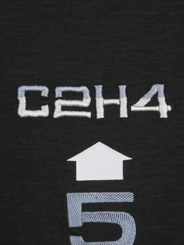 Men C2H4 005 - "Arrow Mark" T-Shirt
