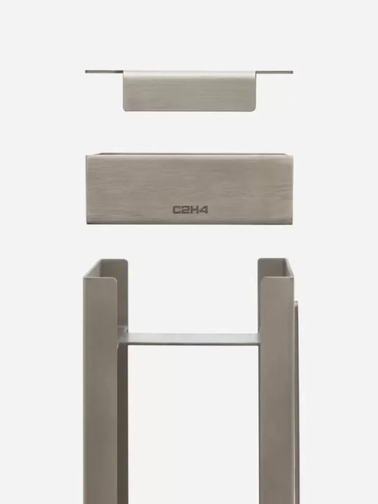 Men C2H4 006 - At-2 Floor Ashtray