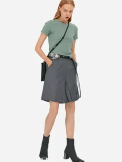Women C2H4 007 - C. Perriand Pleated Waistless Shorts