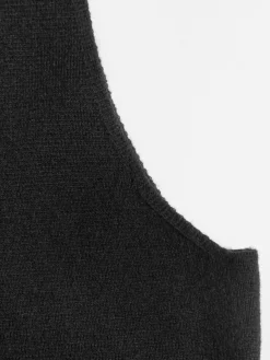 Men C2H4 005 - Deep V-Neck Knit Vest