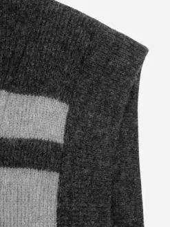 Men C2H4 006 - Hollow Out V-Neck Knit Vest