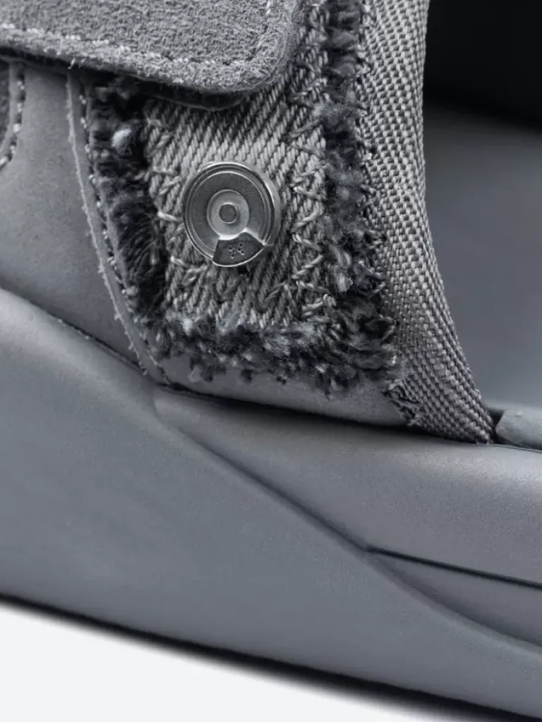 Men C2H4 003 - "Proton" Alpha Slipper