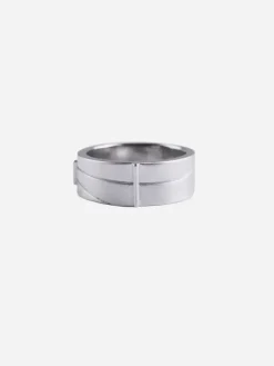 Men C2H4 004 - Streamline Logo Ring