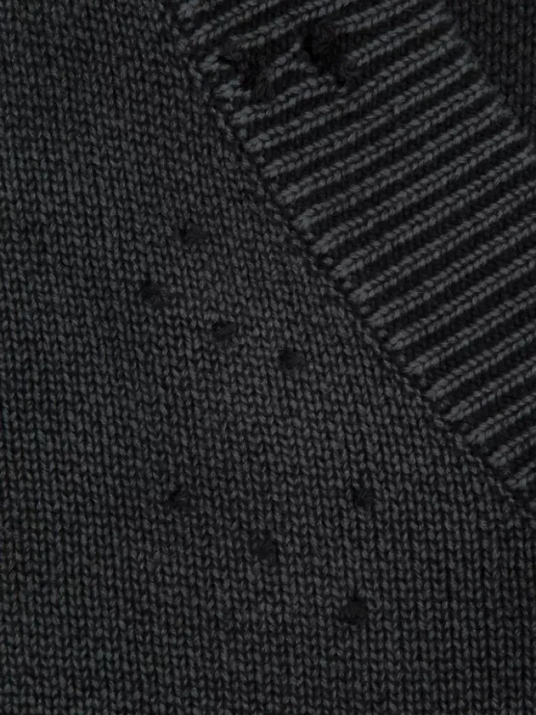 Men C2H4 006 - Sunburnt Distressed V-Neck Knit Sweater